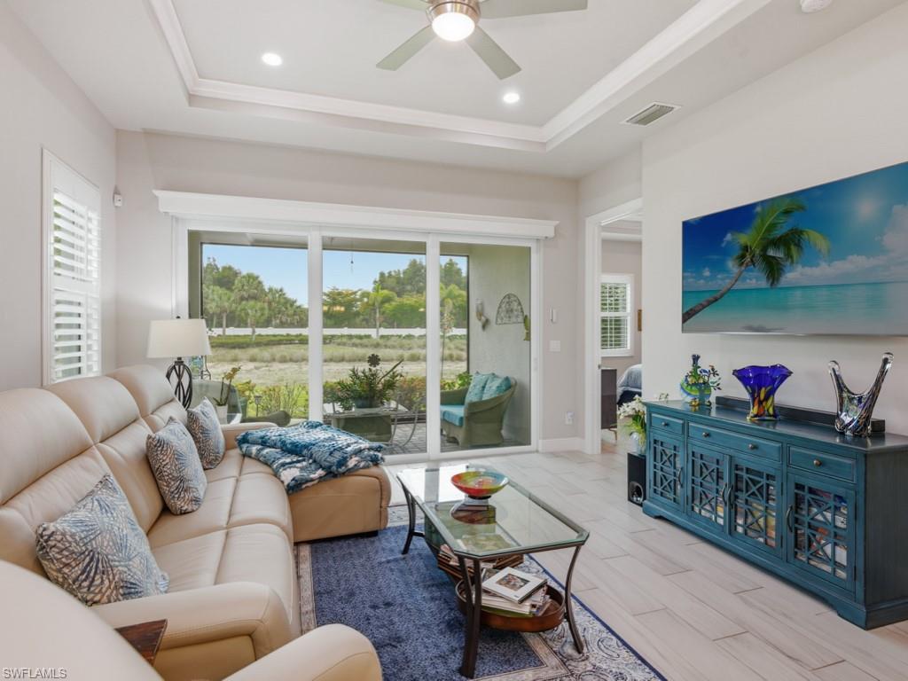 8947 Saint Lucia DR