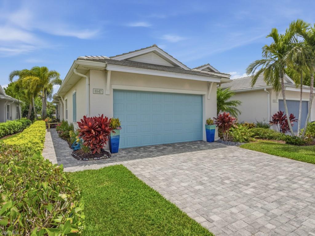 8947 Saint Lucia DR photo 18