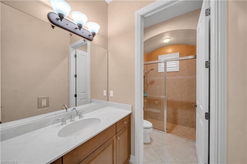 7672 Sussex CT photo 16