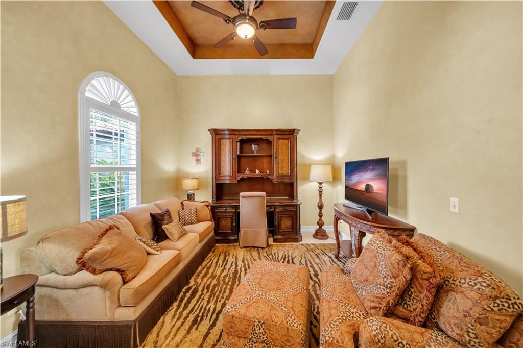 7672 Sussex CT