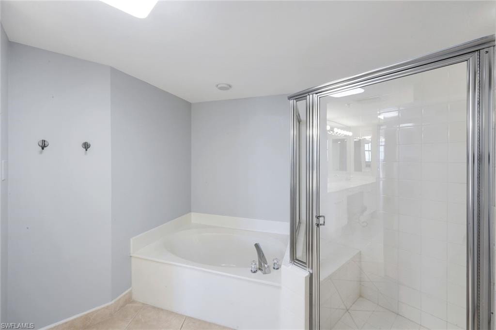 980 Cape Marco DR 1602 photo 17