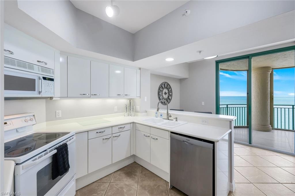980 Cape Marco DR 1602 photo 8