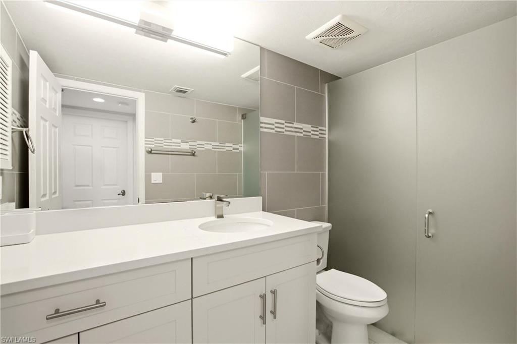 5550 Heron Point DR 503 photo 23