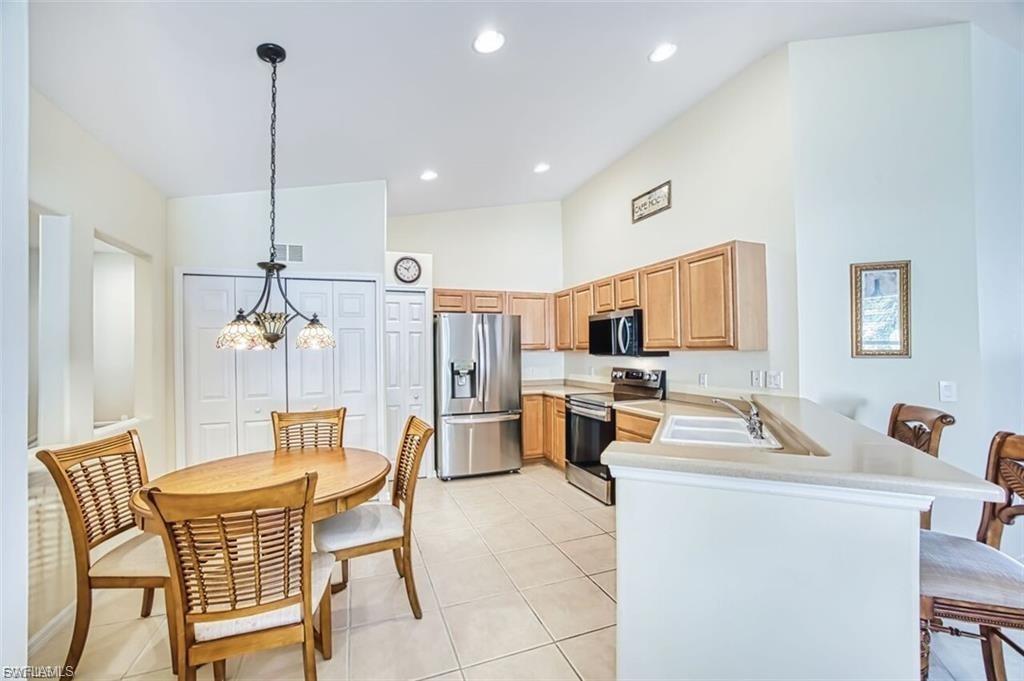 10135 Colonial Country Club BLVD 1202 photo 7