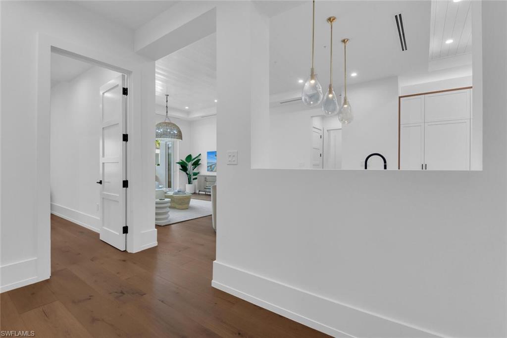 201 8th ST S 208