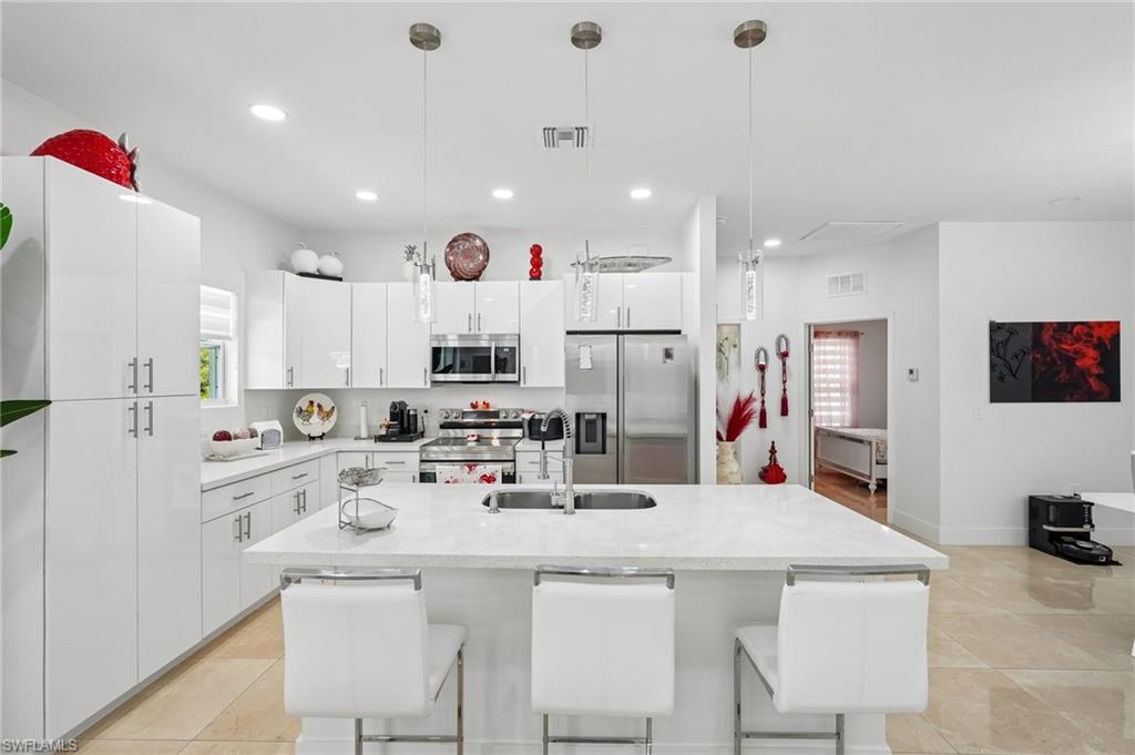 910 Richmond AVE N photo 10
