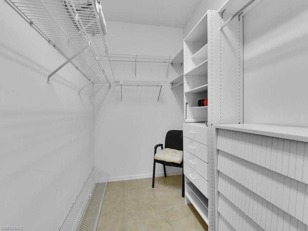 Master Suite Walk-In Closet