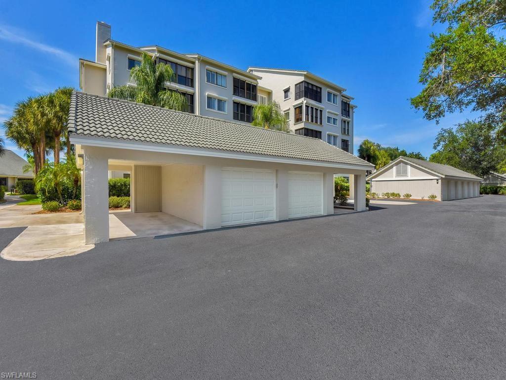 Detached Garage