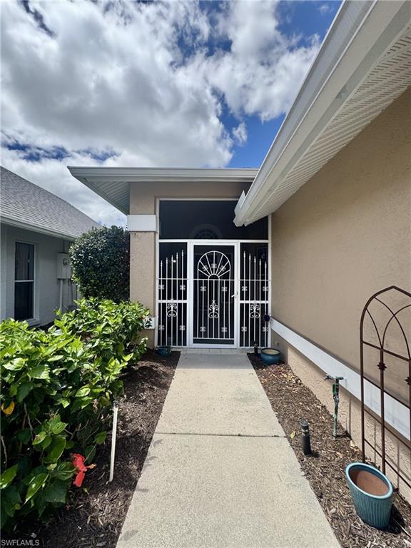 Walk to front entry