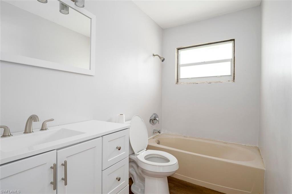 4631 New Haven DR photo 17