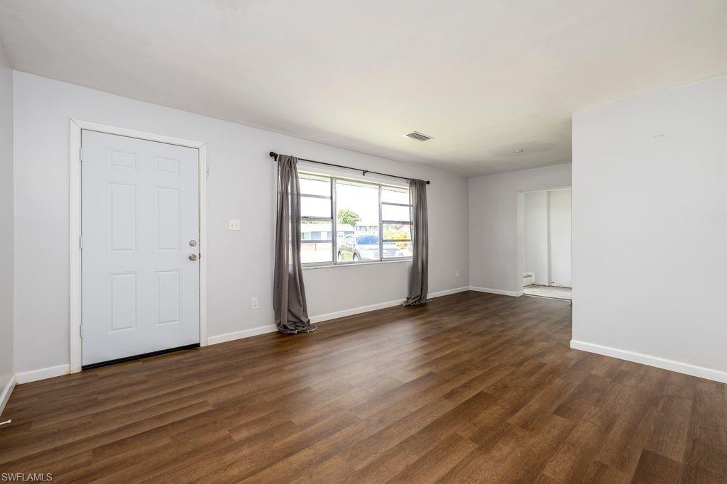 4631 New Haven DR photo 10