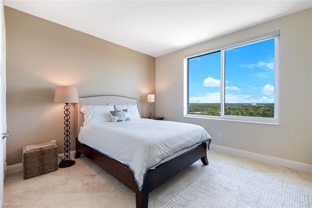 265 Indies WAY 904 photo 16