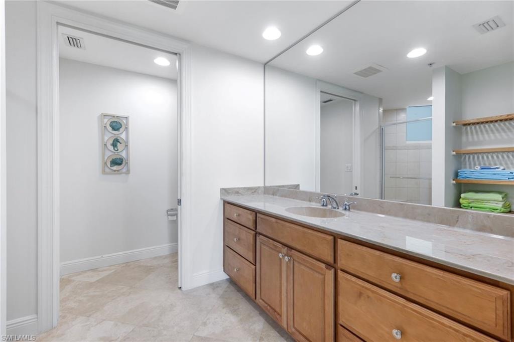 265 Indies WAY 904 photo 15