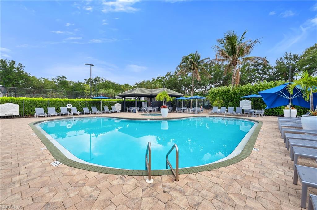 Resort Style Clubhouse Pool
