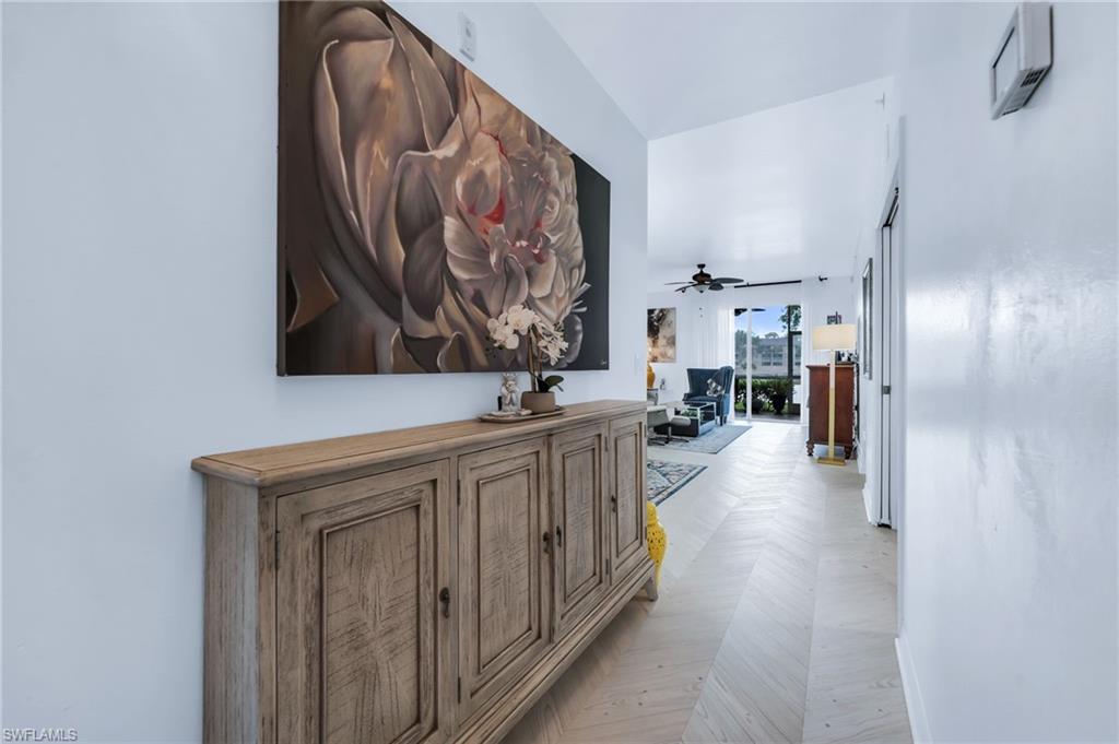 Entry/Foyer