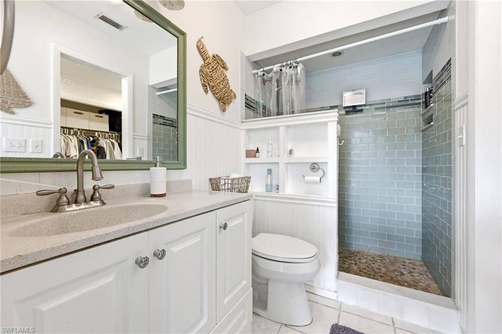 Main bedroom pool bath