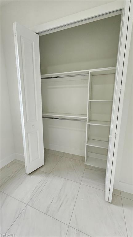 718 Phelps ST E photo 23