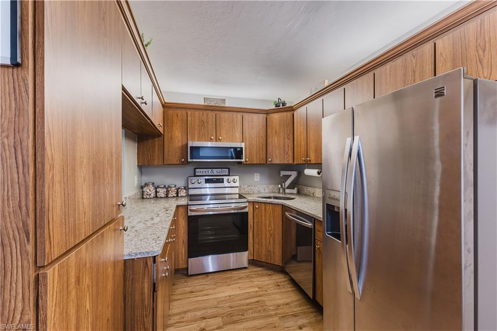 4641 Lakeside Club BLVD 13 photo 7