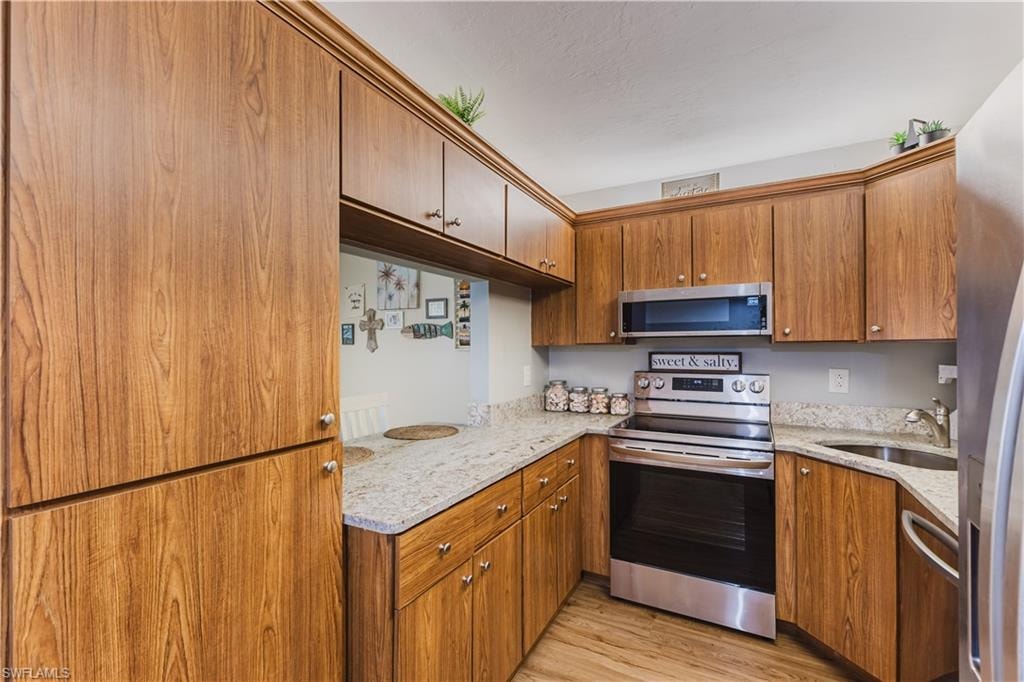 4641 Lakeside Club BLVD 13 photo 8