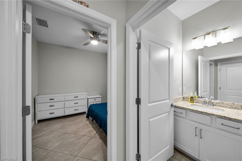 13846 Pine Lodge LN photo 9