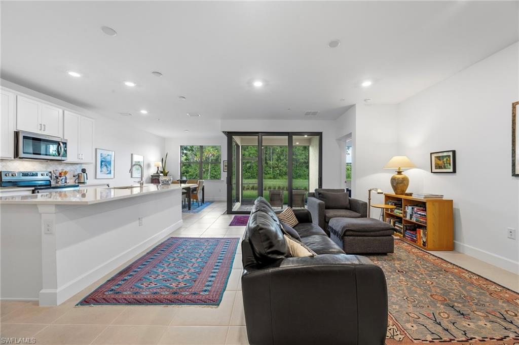 5689 Mayflower WAY 1003 photo 15