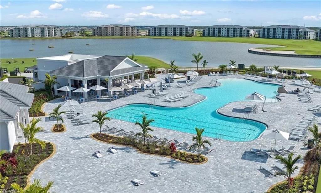 Clubhouse & Pool