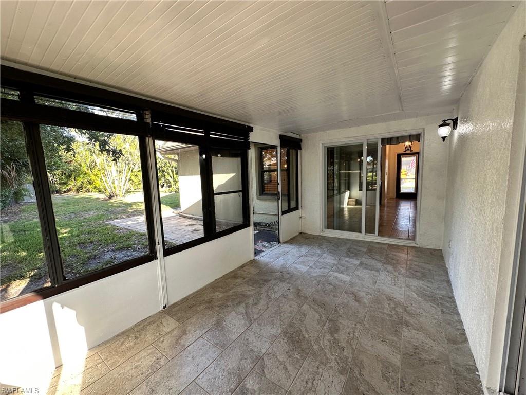 4266 Island CIR B photo 11