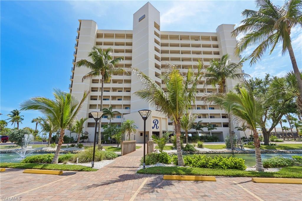 7500 Estero BLVD 102