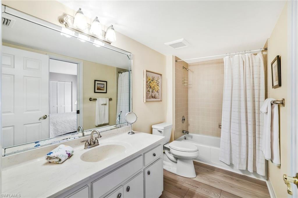1111 Wildwood LN 1111 photo 12
