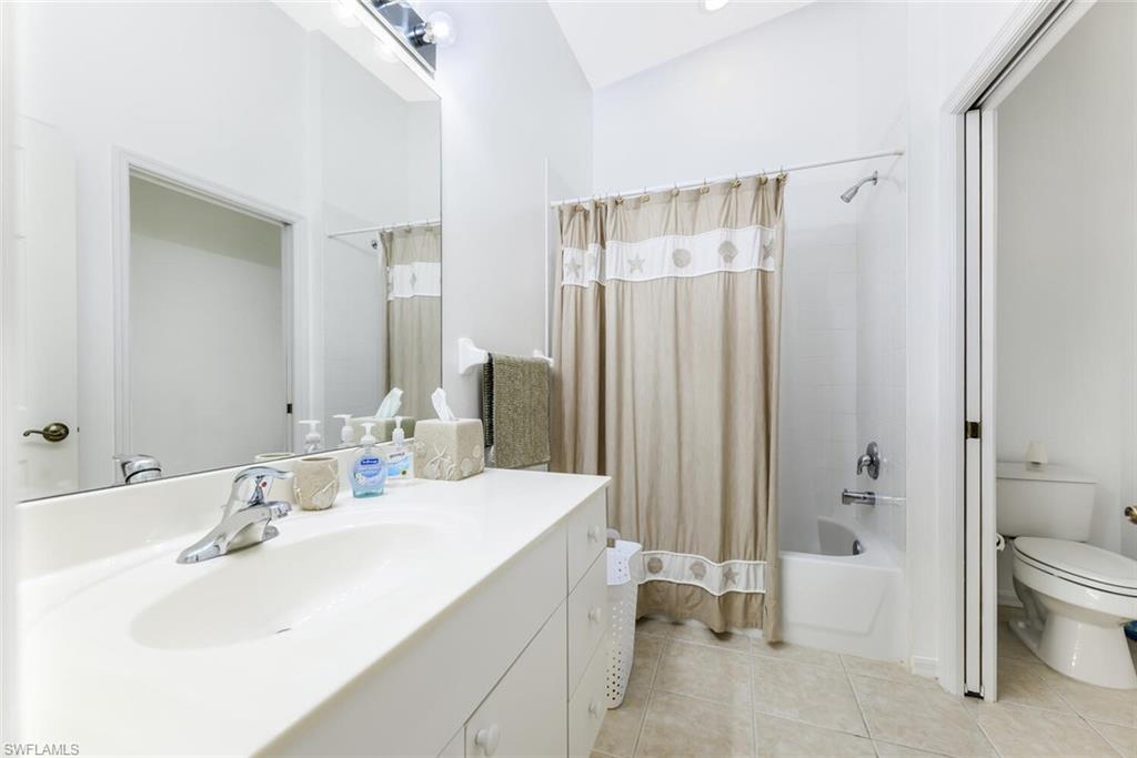 2400 Bayou LN 7506 photo 10