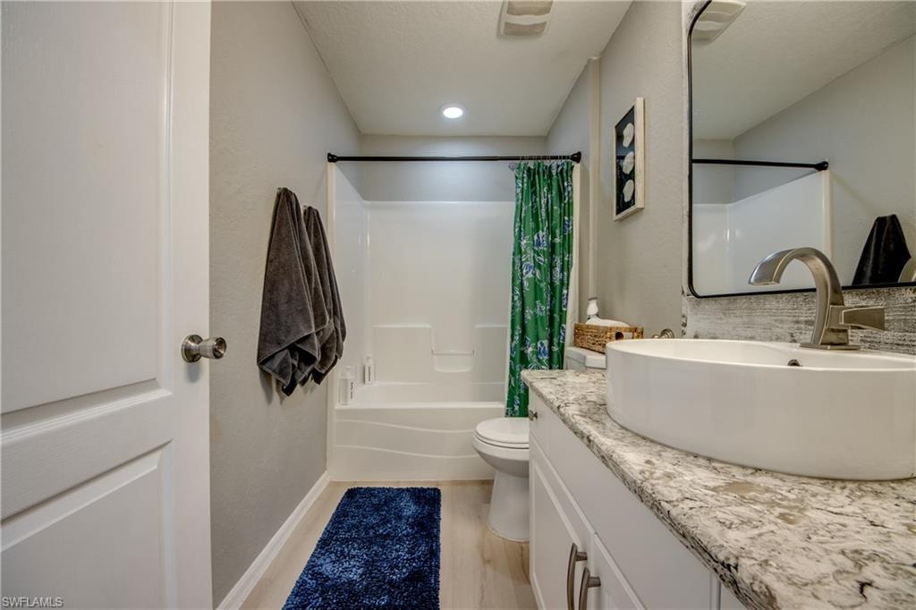 2920 NW 25th LN photo 27