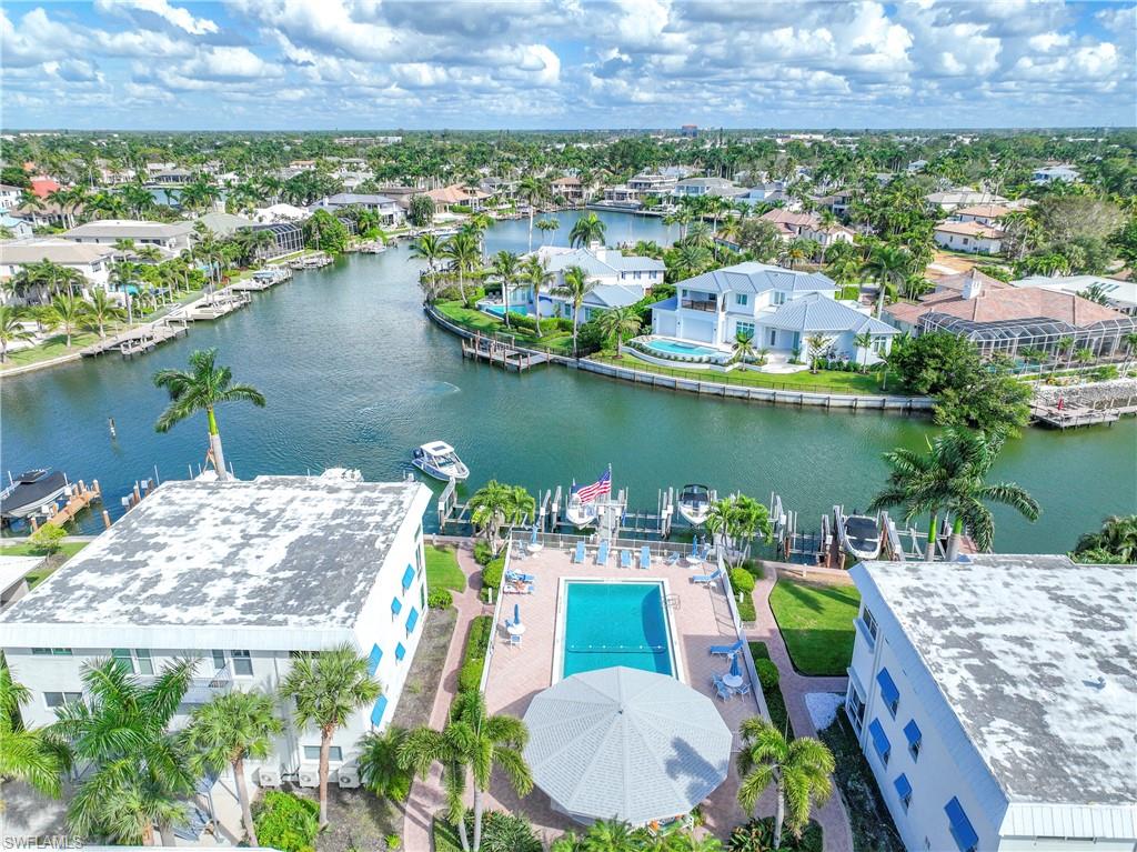 2100 Gulf Shore BLVD N 212 photo 23