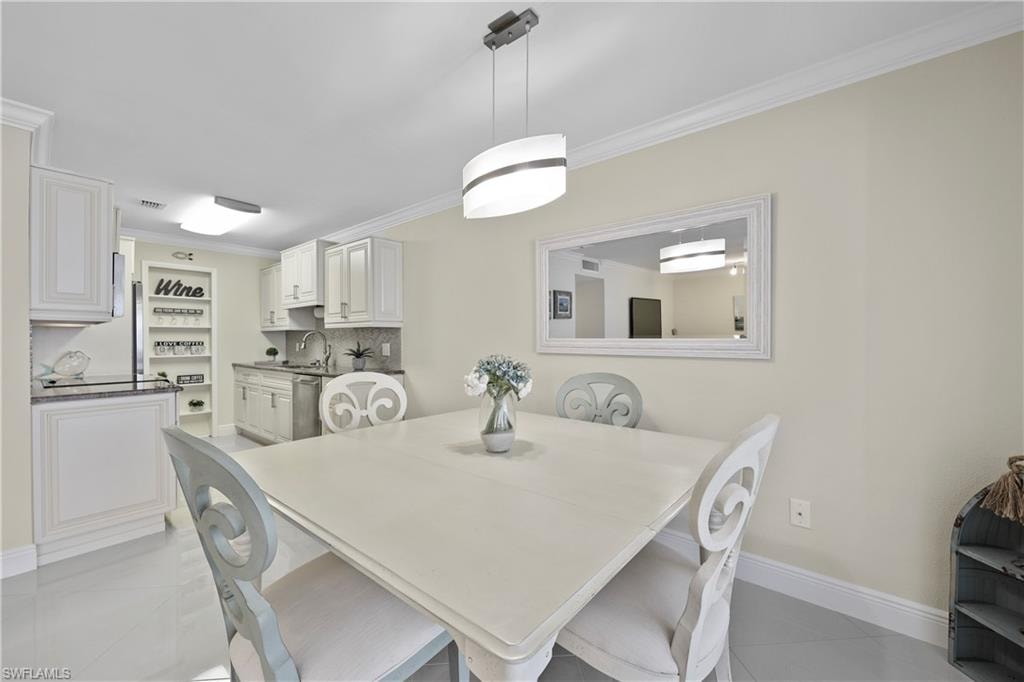 2100 Gulf Shore BLVD N 212 photo 12