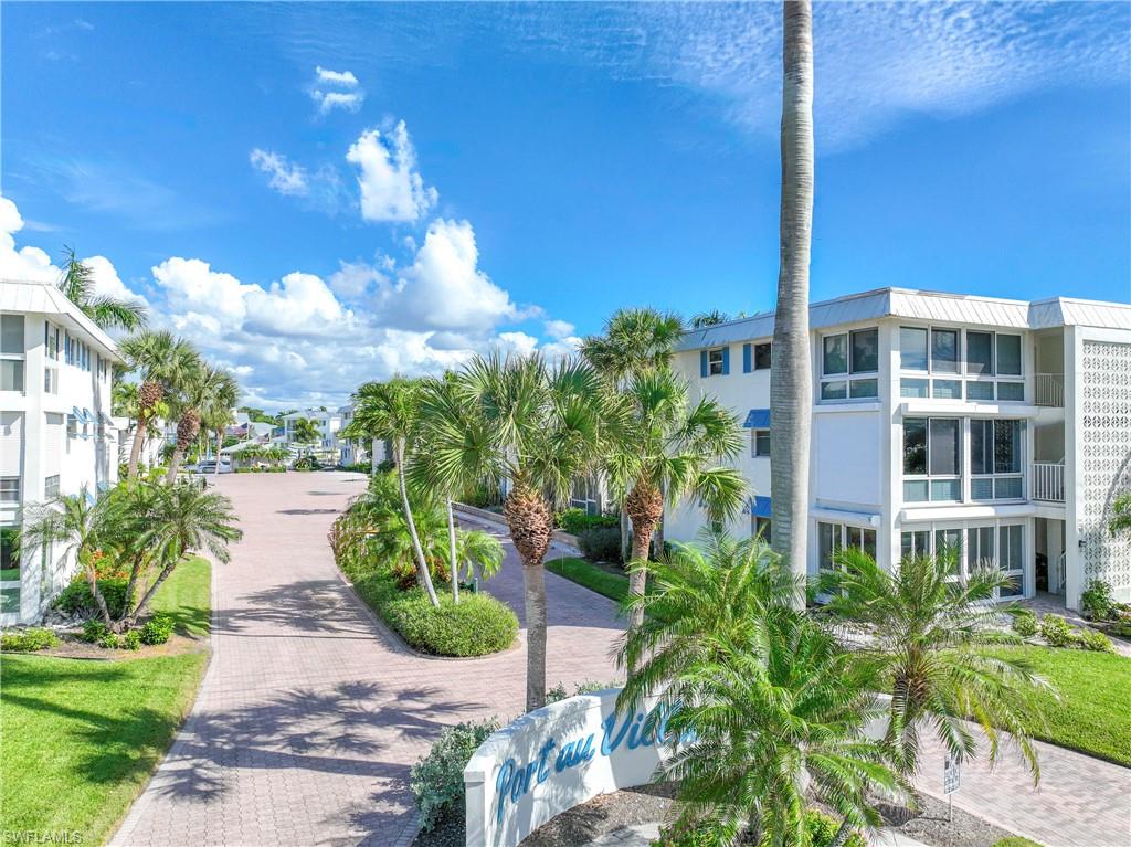 2100 Gulf Shore BLVD N 212