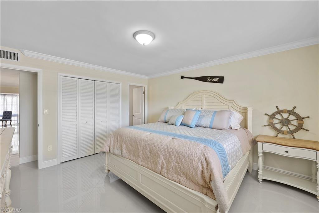 2100 Gulf Shore BLVD N 212 photo 20