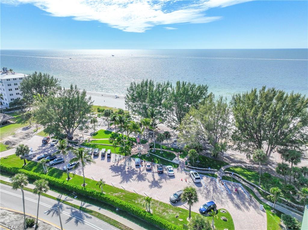2100 Gulf Shore BLVD N 212 photo 38