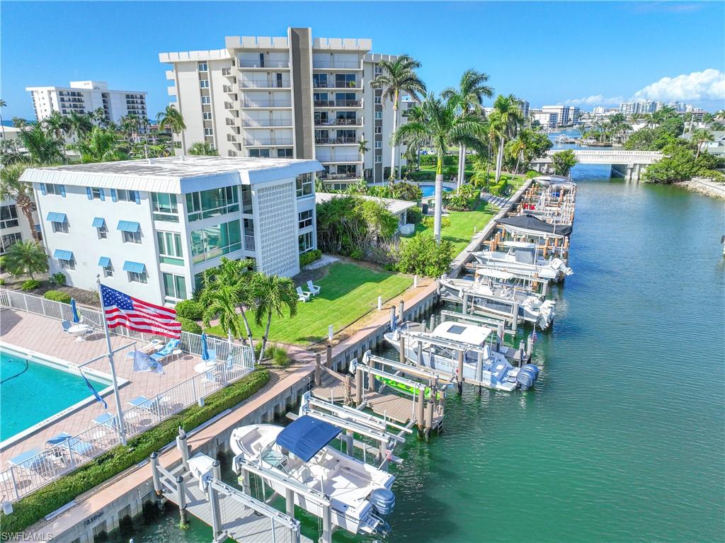 2100 Gulf Shore BLVD N 212 photo 33