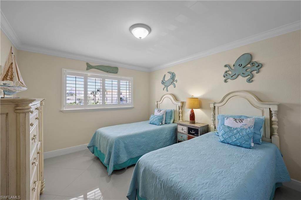 2100 Gulf Shore BLVD N 212 photo 18