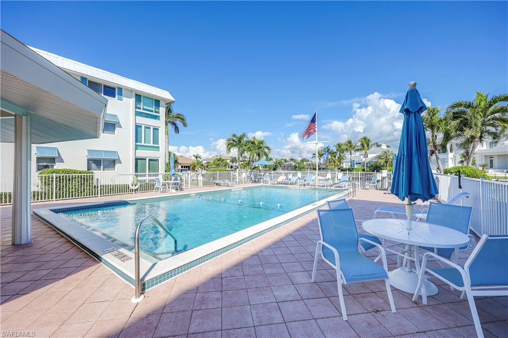 2100 Gulf Shore BLVD N 212 photo 25