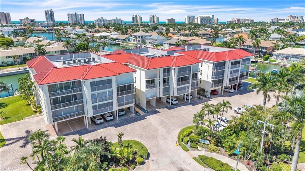 848 Collier CT 304