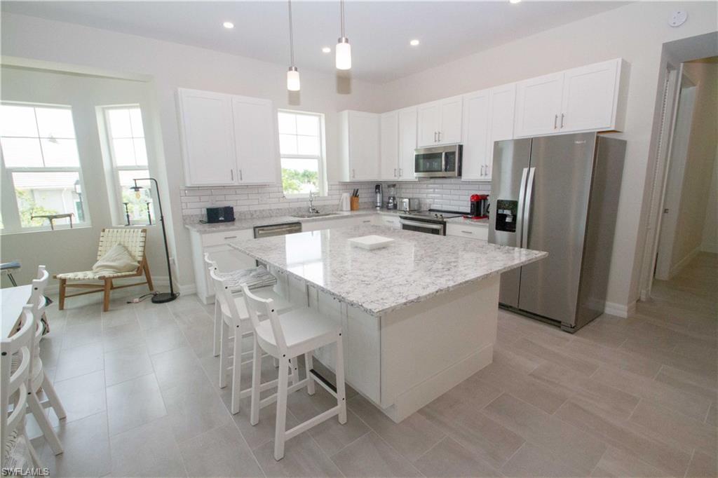 163 Indies DR E 106 photo 6