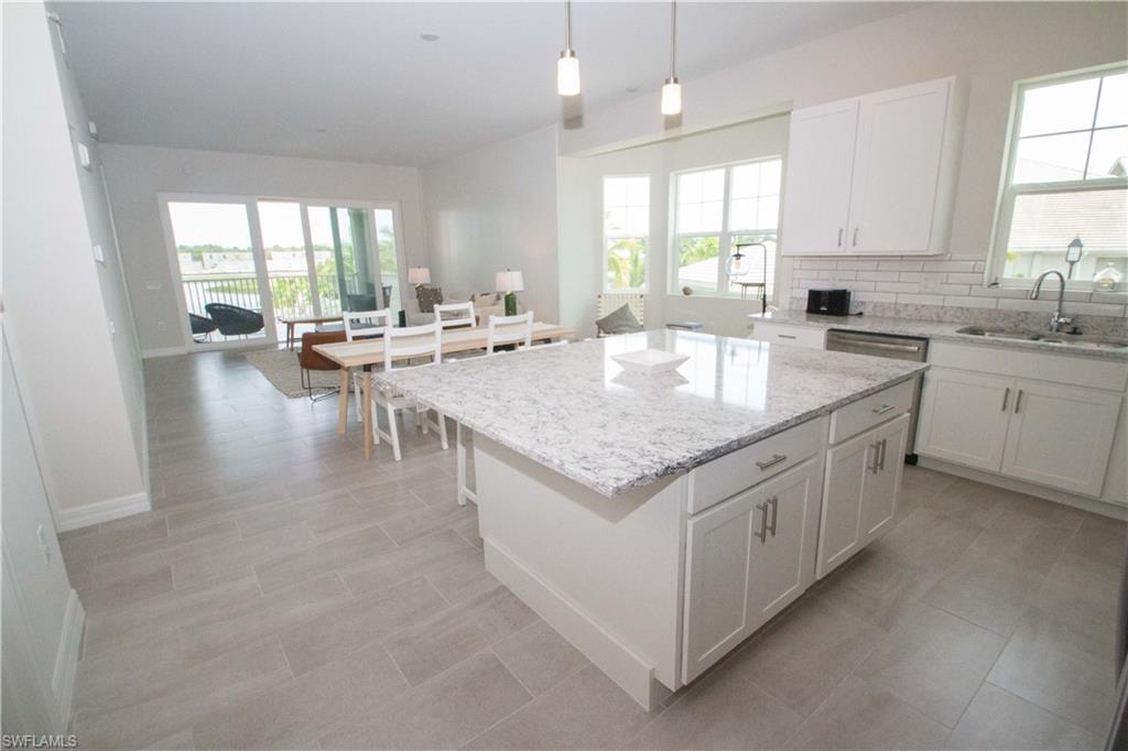 163 Indies DR E 106 photo 7