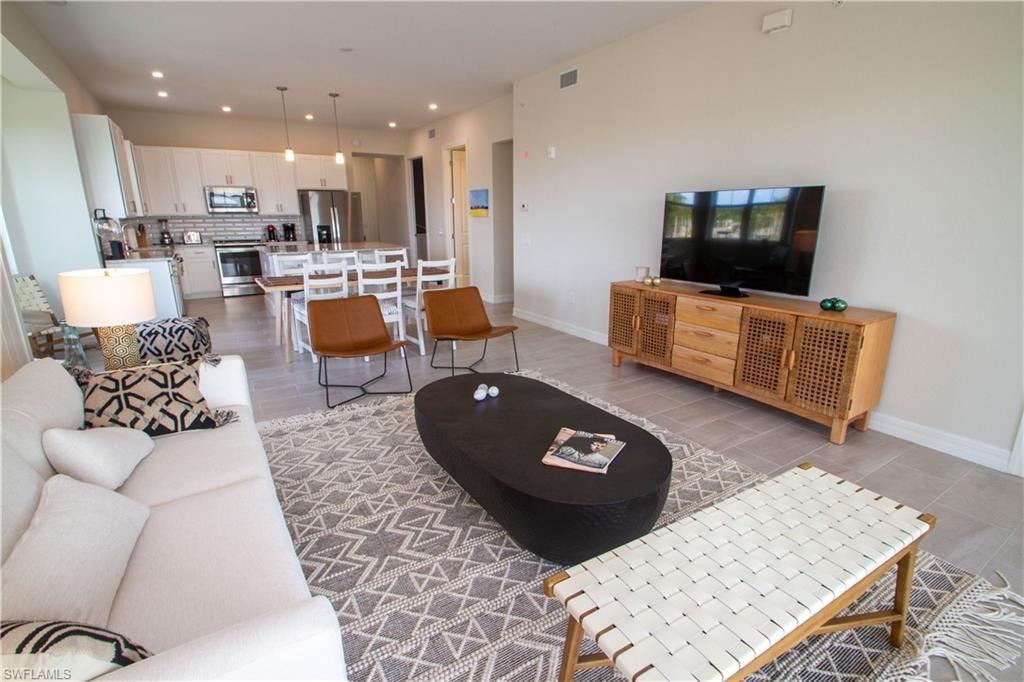 163 Indies DR E 106 photo 44