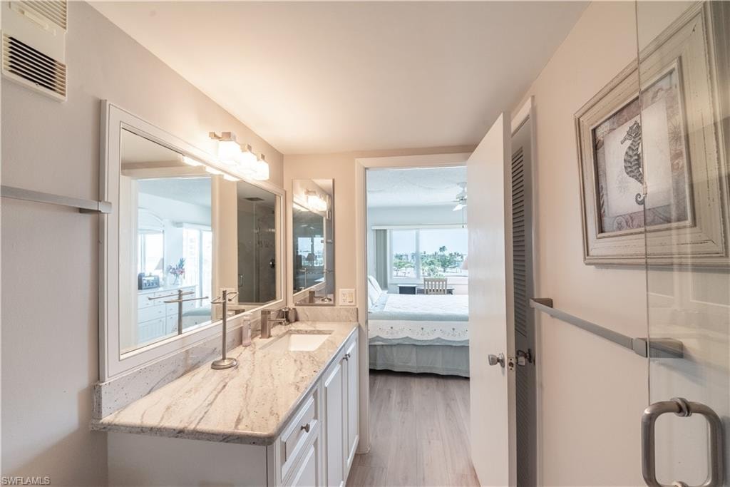6900 Estero BLVD 401 photo 22