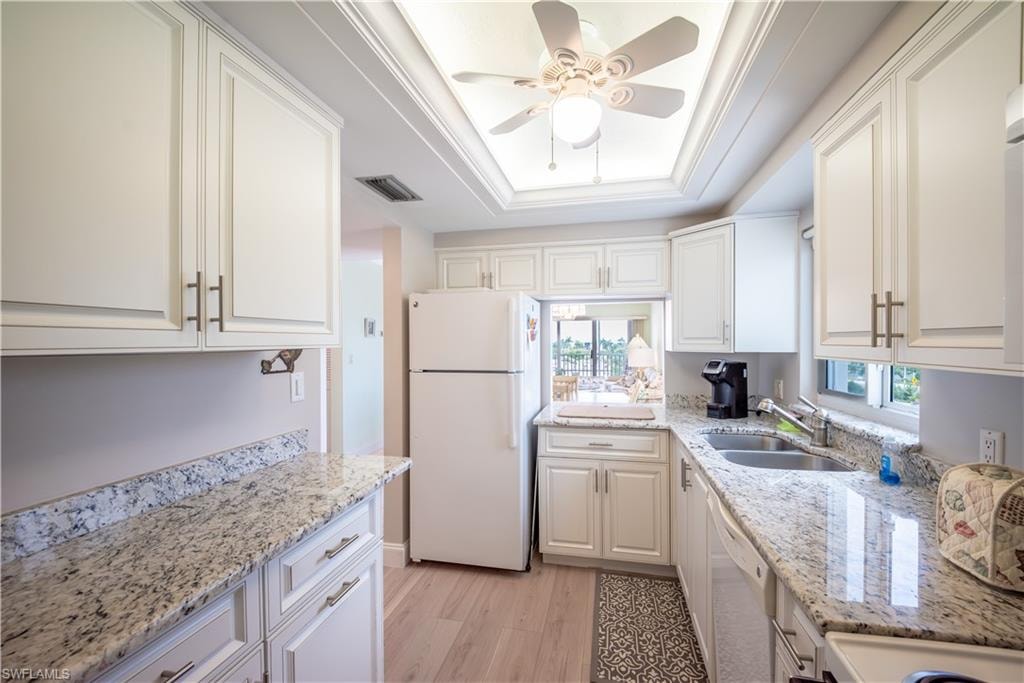 6900 Estero BLVD 401