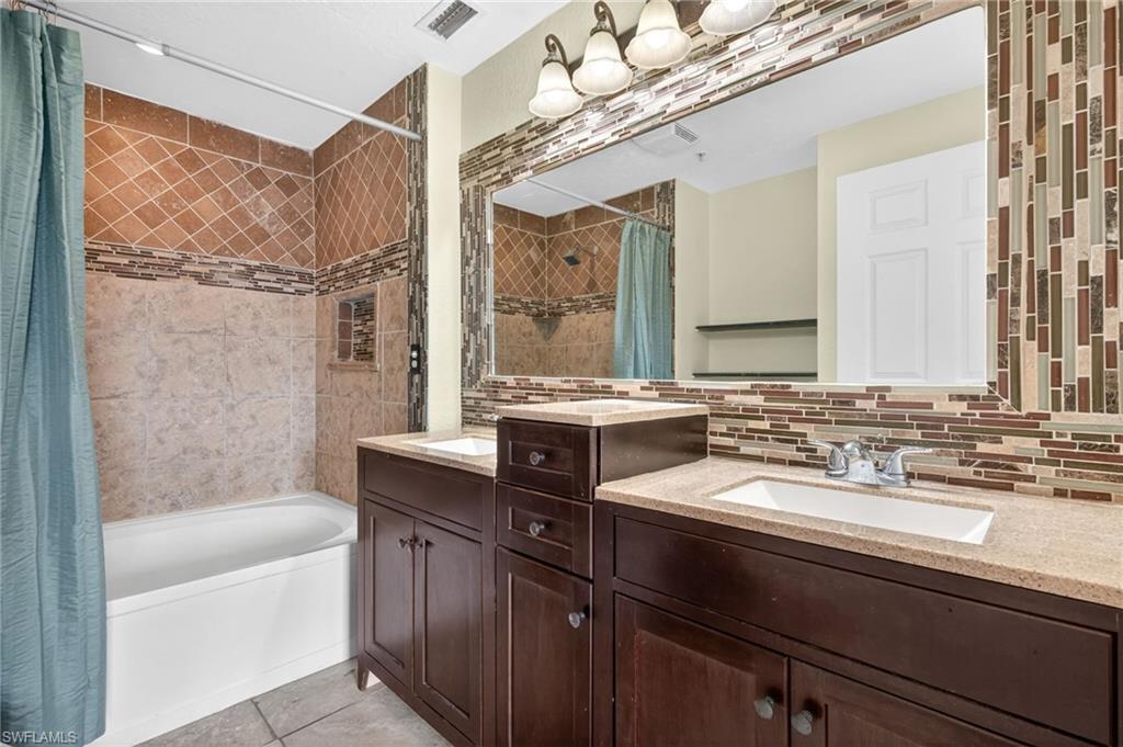 6401 Aragon WAY 106 photo 17
