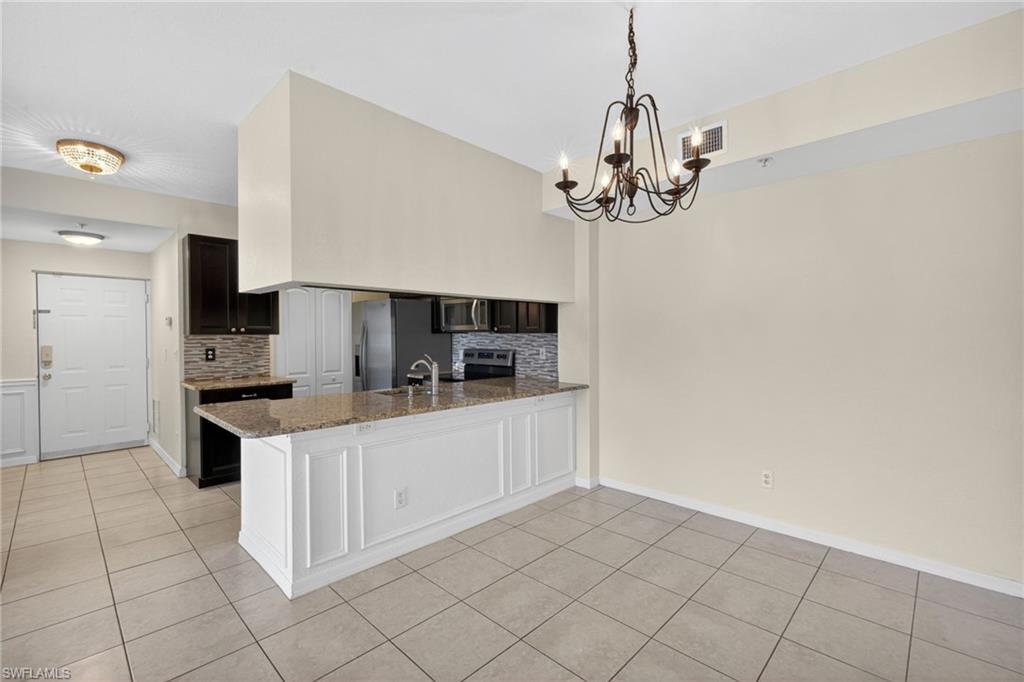 6401 Aragon WAY 106 photo 11