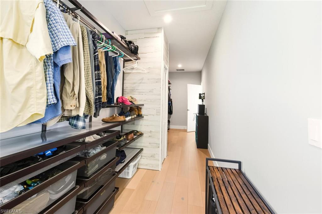 27088 Del LN photo 17