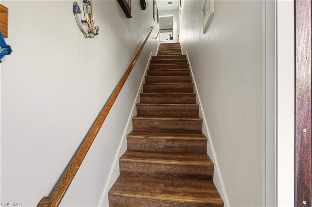 27088 Del LN photo 32
