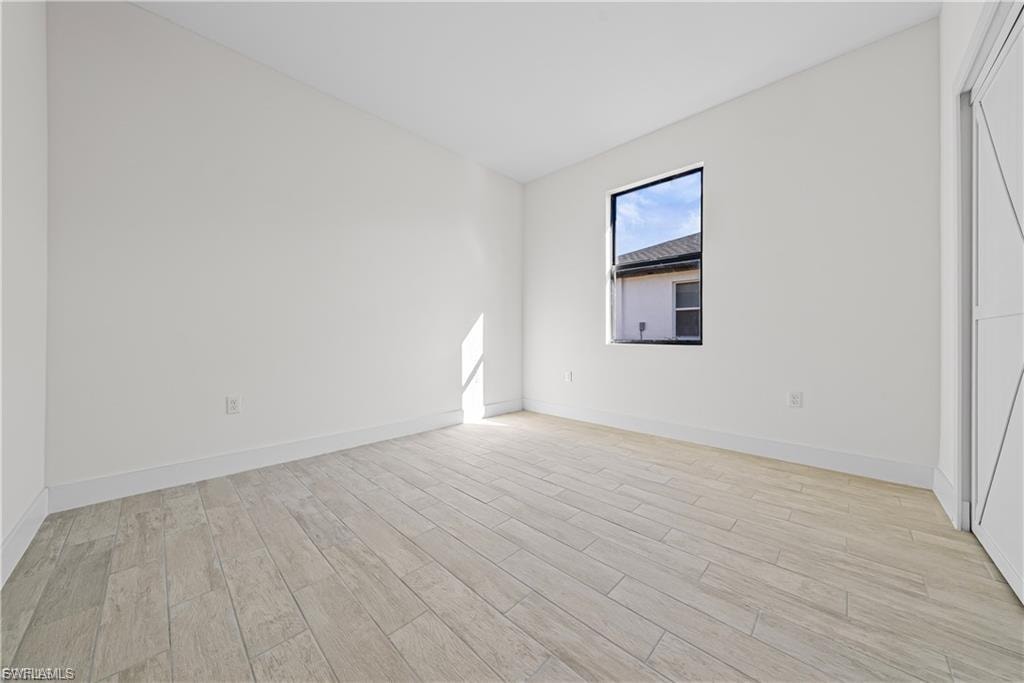 2222 Kenneth AVE S photo 8